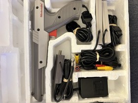 Nintendo Power Set / Power Pad + Gun / NES w/ Box & Duck Hunt & Manuals WORKS