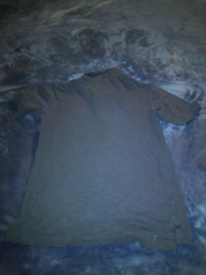 Boy's Old Navy Pocket Short Sleeve Shirt Size L 10/12 - Image 2 of 2