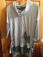 2PC beautiful Set IC Connie K Women Tunic Top wSideTie Crop Pants Pockets NWOT