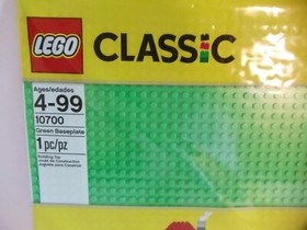 LEGO CLASSIC GREEN BASEPLATE TOY # 10700 10"X10" NEW FACTORY SEALED