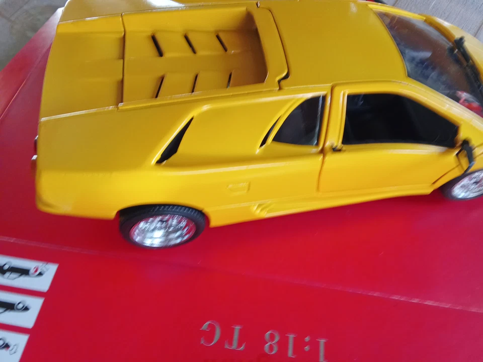 Tonka Polistil- Lamborghini  Diablo   1/18 - Immagine 4 di 4