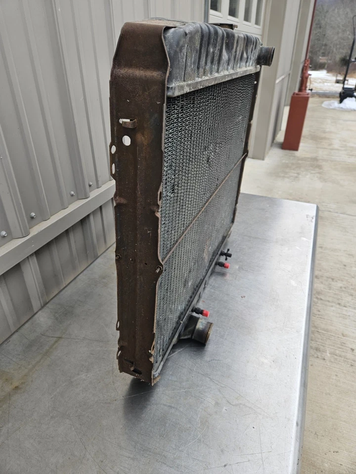 68 Ford Torino Fairlane Cyclone 390 427 428 C6 radiador automático Fomoco C8OE-H Foto 3 de 4