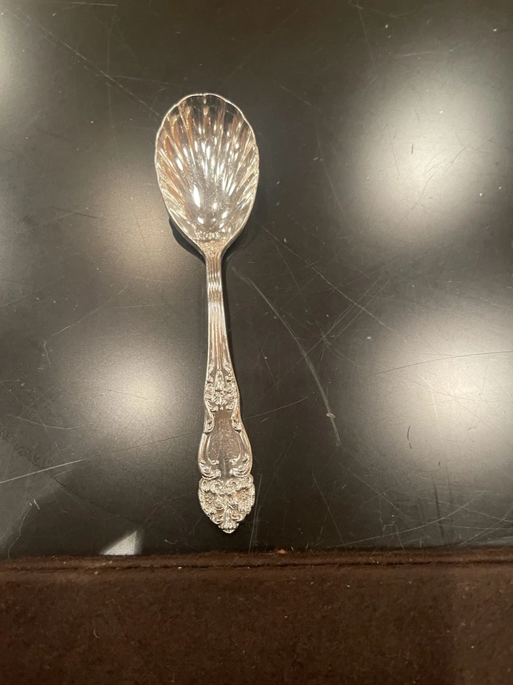 Placa de prata 80 peças Reed & Barton Tiger Lily Festivity - Imagem 2 de 4