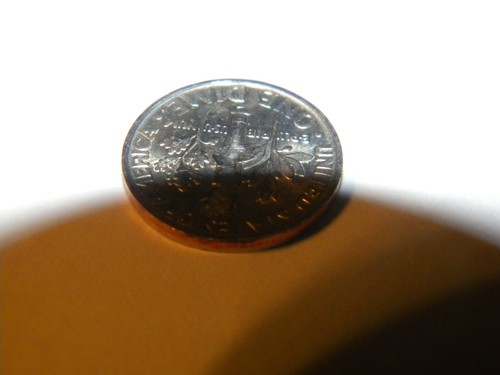 Roosevelt Dime with Raised Rim and No Ridges 2001 D - Picture 7 of 11