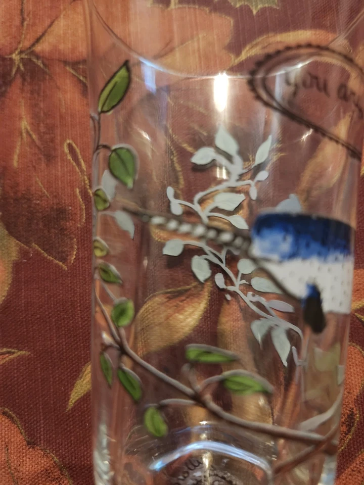 Vaso de jugo Anthropologie Molly Hatch "You Are Magic" Narwhal 4,5” Foto 2 de 4