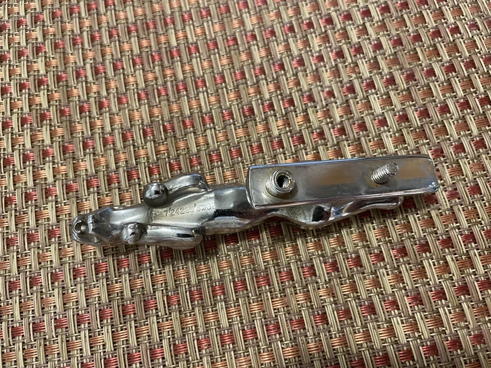 1970 - 1994 Jaguar XJ6 Hood Ornament (ON-25-100) - Image 2 of 4