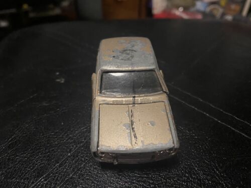 Yonezawa Diapet 226 Nissan D-171 New Bluebird 1/40 Retro beige Made in Japan - Picture 2 of 11