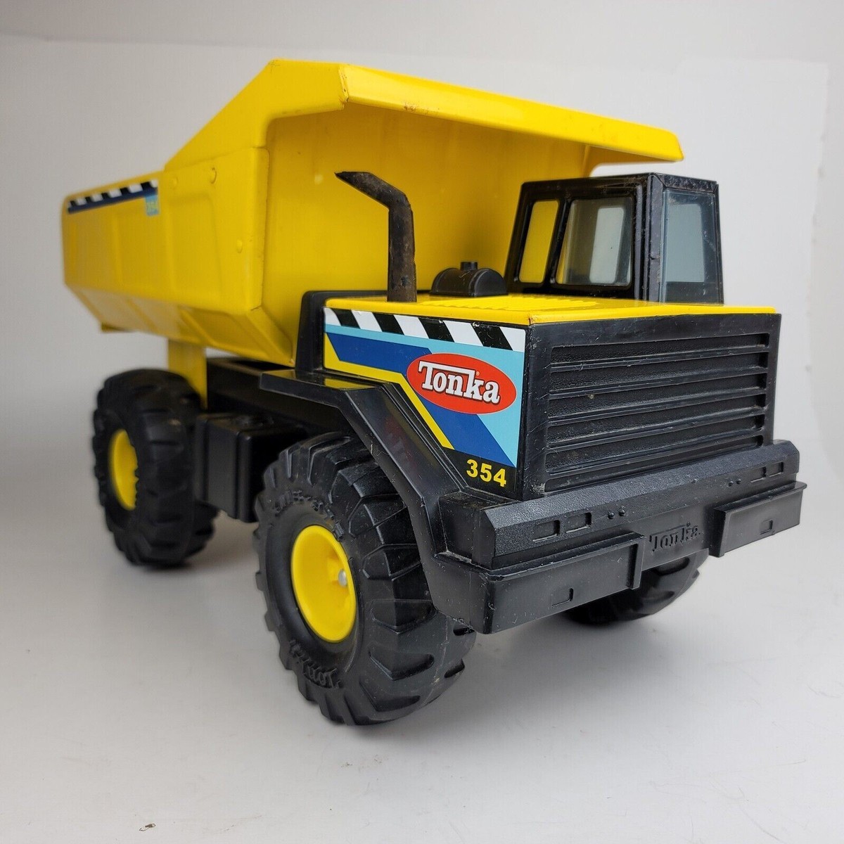 Vintage 1999 Hasbro Tonka 354 Metal Dump Truck Large Yellow Pressed Steel