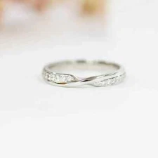 Elegant "Twist" On A Classic Wedding Band With 950 Platinum & Lab-Grown Diamond