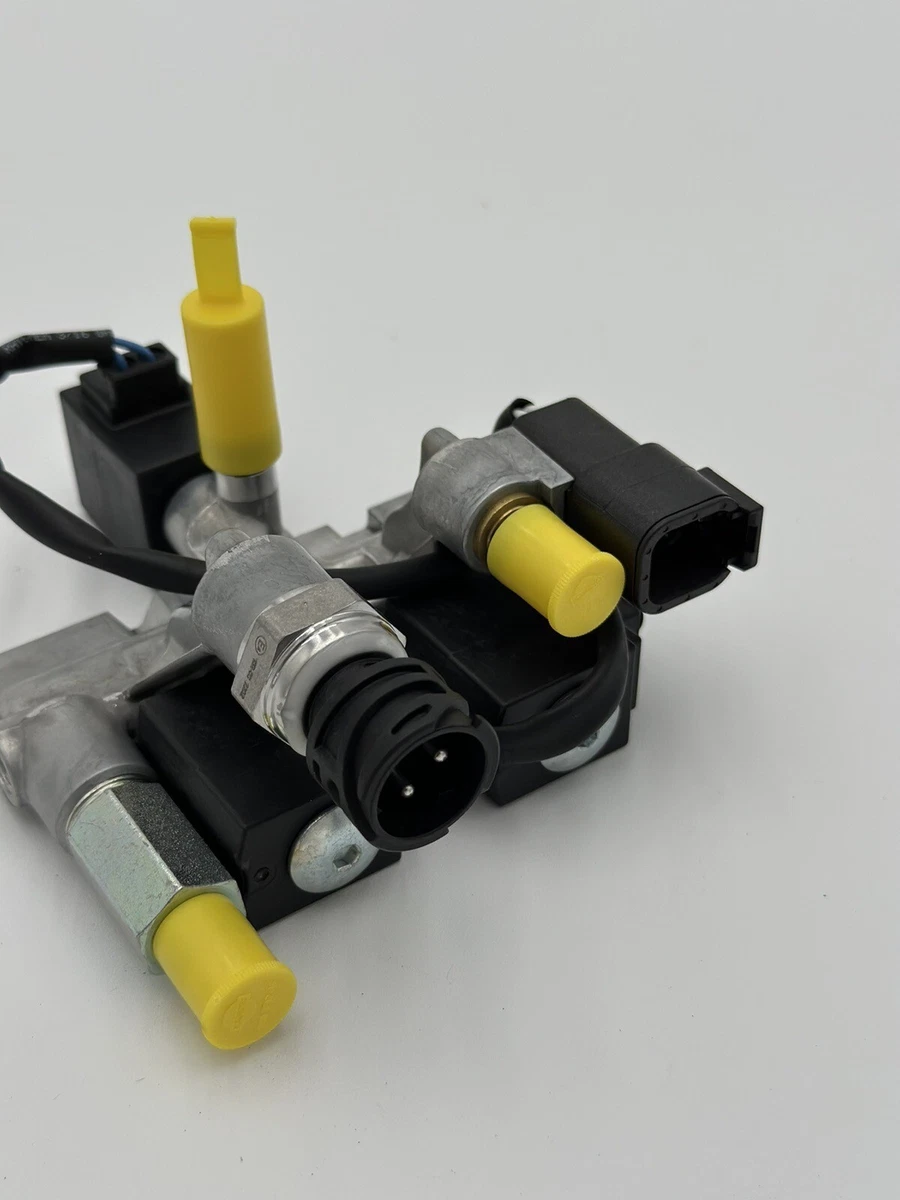 OEM 23099630 23893349 Mack / Volvo Truck Fuel Filter Dosing 