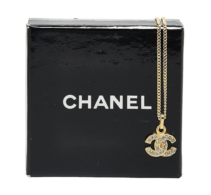 CHANEL - CHANEL、シャネル、豪華！ CHANEL CC Logo Rhinestone Pendant Necklace 16