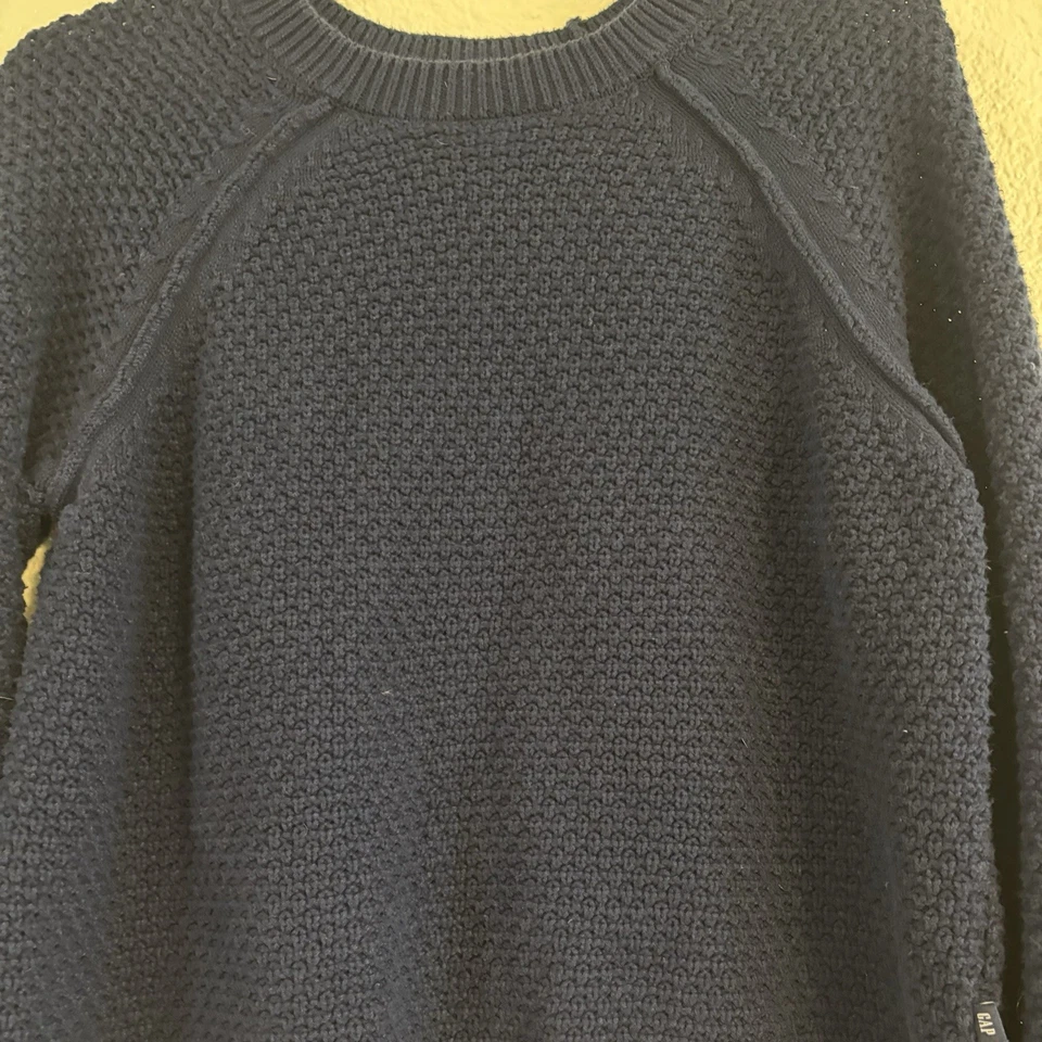 Gap Boys Sweater, Navy Blue, Sz Medium, Long Sleeves, Soft, Warm Crew Neck - Image 4 of 4
