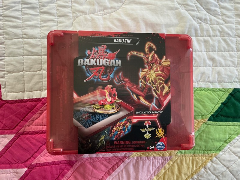 Bakugan Baku-Tin with Special Attack Mantid, Customizable Spinning Action Figure