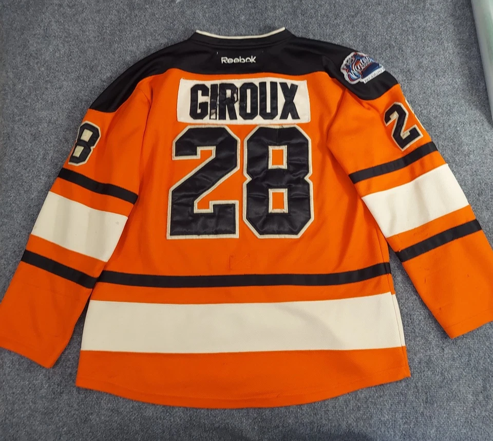 Philadelphia Flyers Jersey Mens 50 NHL Hockey Winter Classic Reebok 2012 Giroux - Image 3 of 4