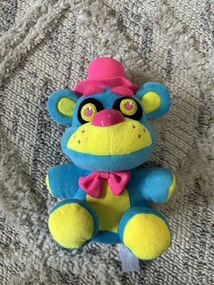2017 Funko Five Nights At Freddy's FNAF Pink Blacklight Freddy Plush Toy