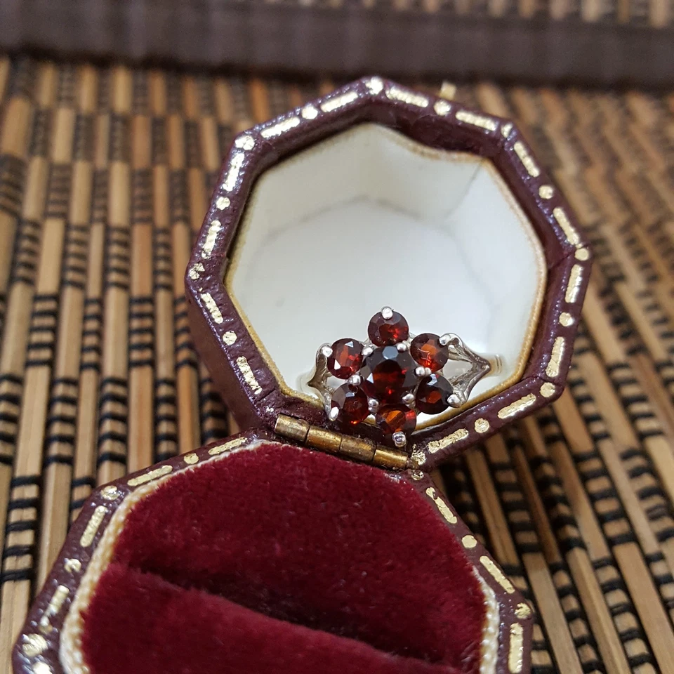 Anillo de Plata de Ley 925 Vintage, Anillo Granate Rojo Genuino, Talla J.5 EE. UU. 5 Foto 3 de 4