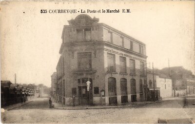 AK Courbevoie La Poste et le Marche (1314354)
