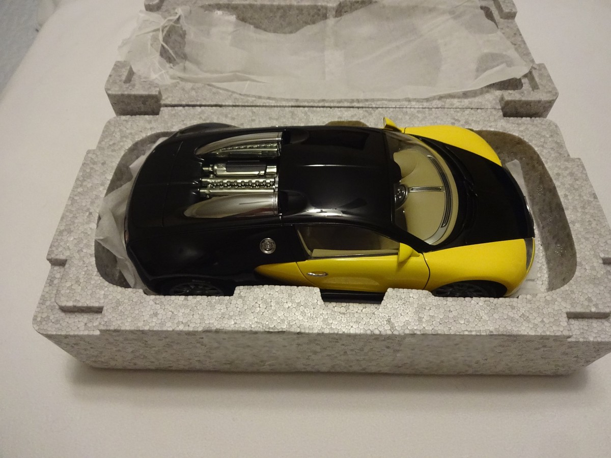 ミニカー 1/18 autoart Bugatti Veyron Showcar Autoart 1/18 Scale Diecast 70903 - Bugatti EB 16.4 Veyron
