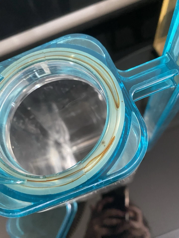 Caraffa Luigi Bormioli - Ottime Condizioni - Tappo E Manico Plastica Colorata - Immagine 4 di 4