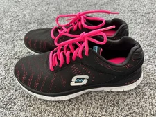 SKECHERS Skech-Knit Casual Shoes, #11886, Black/Hot Pink, Womens US Size 6.5