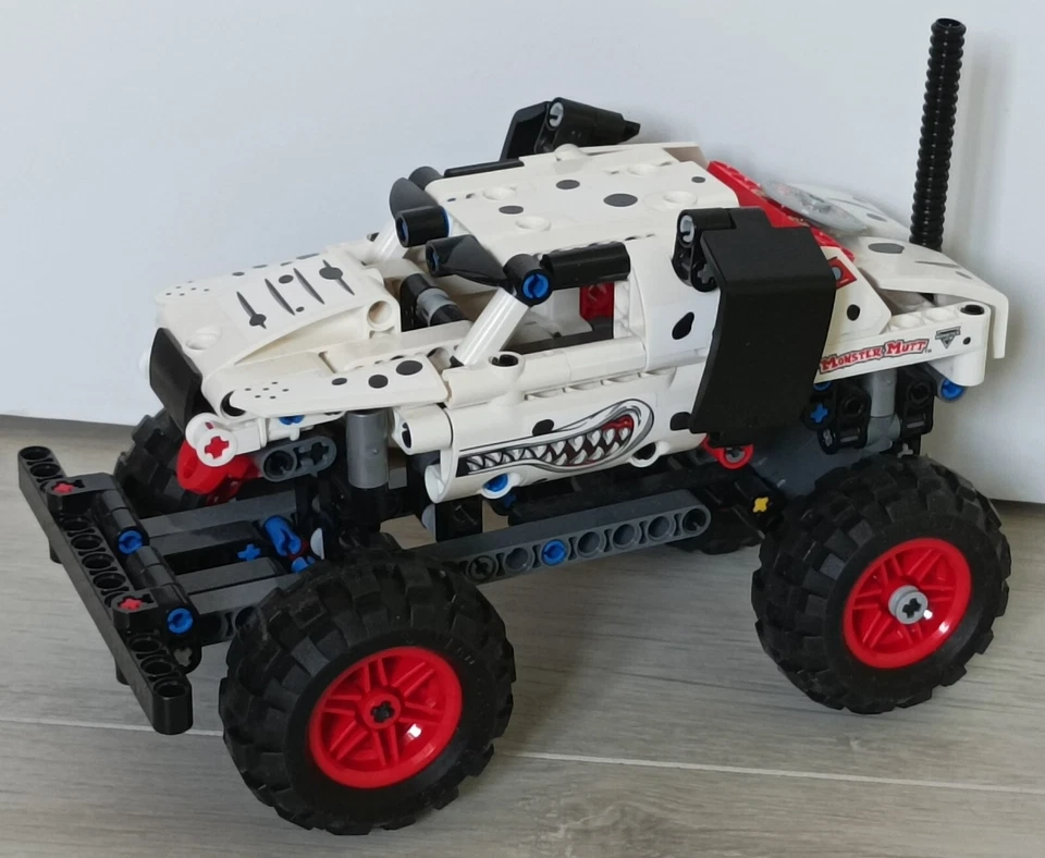 LEGO Technic 42150 Monster Jam Monster Mutt Dalmatian, photo 4 sur 5