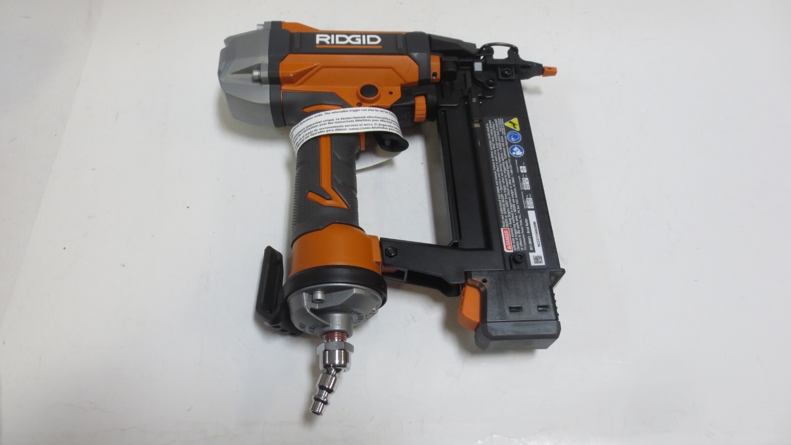 Ridgid R213BNF3 Pneumatic 18-Gauge 2-1/8" Brad Nailer