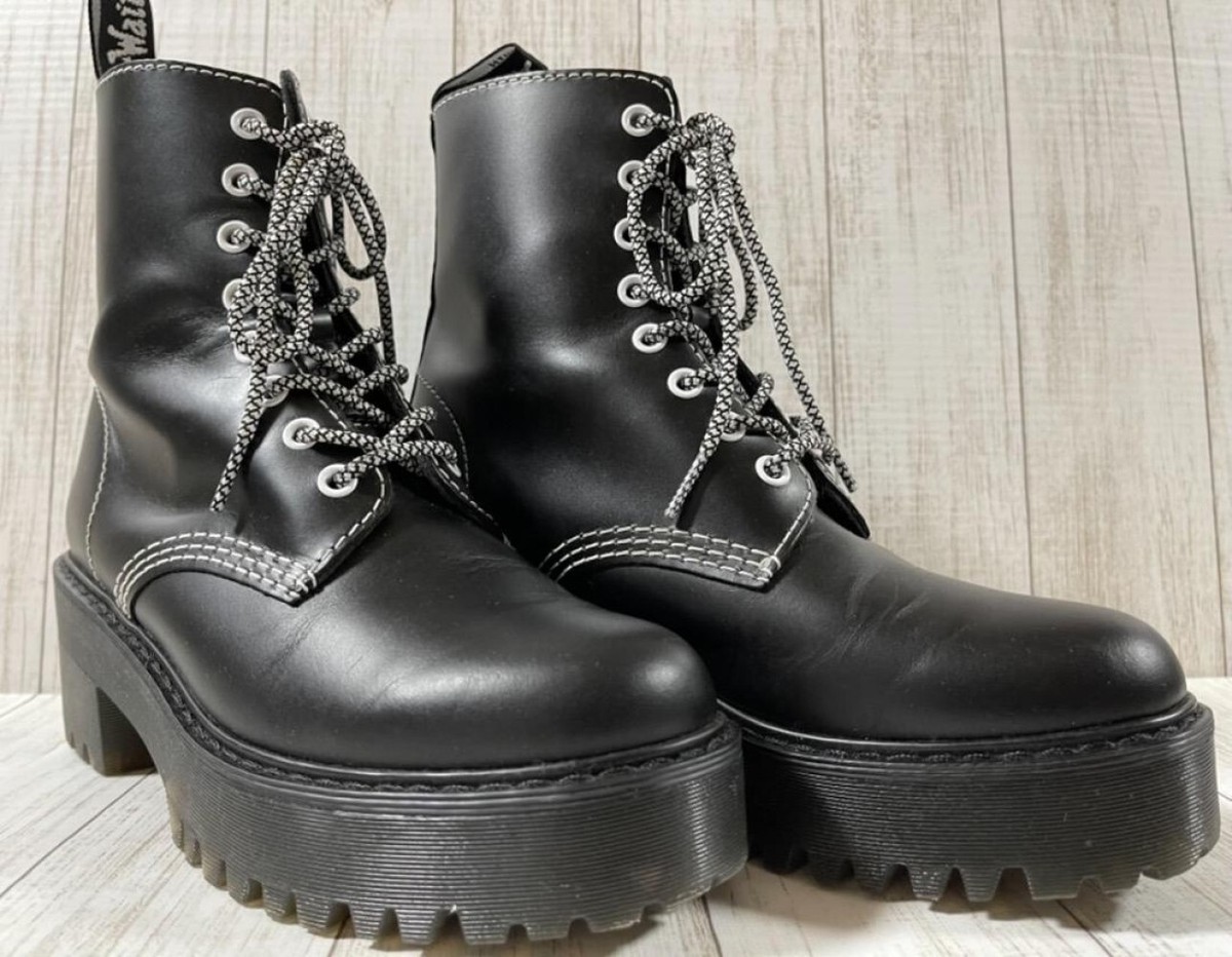 Dr. Martens Women SHRIVER HI CS 8 hole Boots UK5 US7 Black Dr. Martens Women SHRIVER HI CS 8 hole Boots UK5 US7 Black