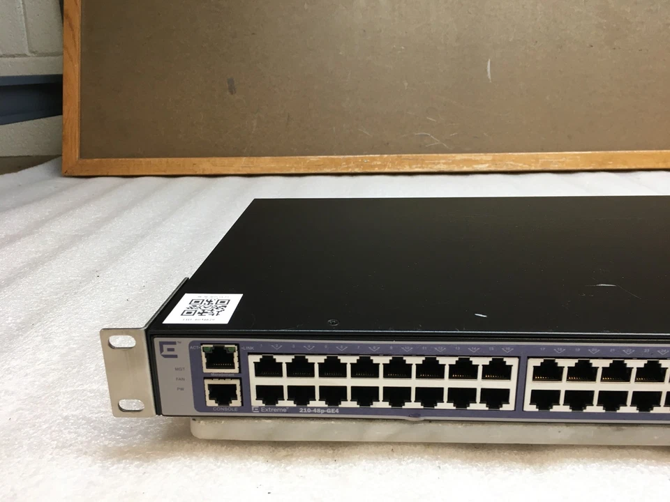 Extreme Networks 210-48p-GE4 48-Port Gigabit Managed PoE+ Switch w/ Rack Ears - Image 2 of 4