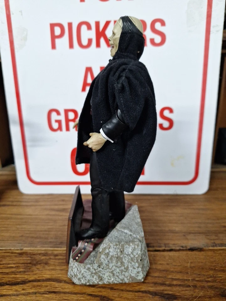 THE PHANTOM OF THE OPERA 1999 Sideshow Figure Head & Stand Lon Chaney - Image 2 of 4
