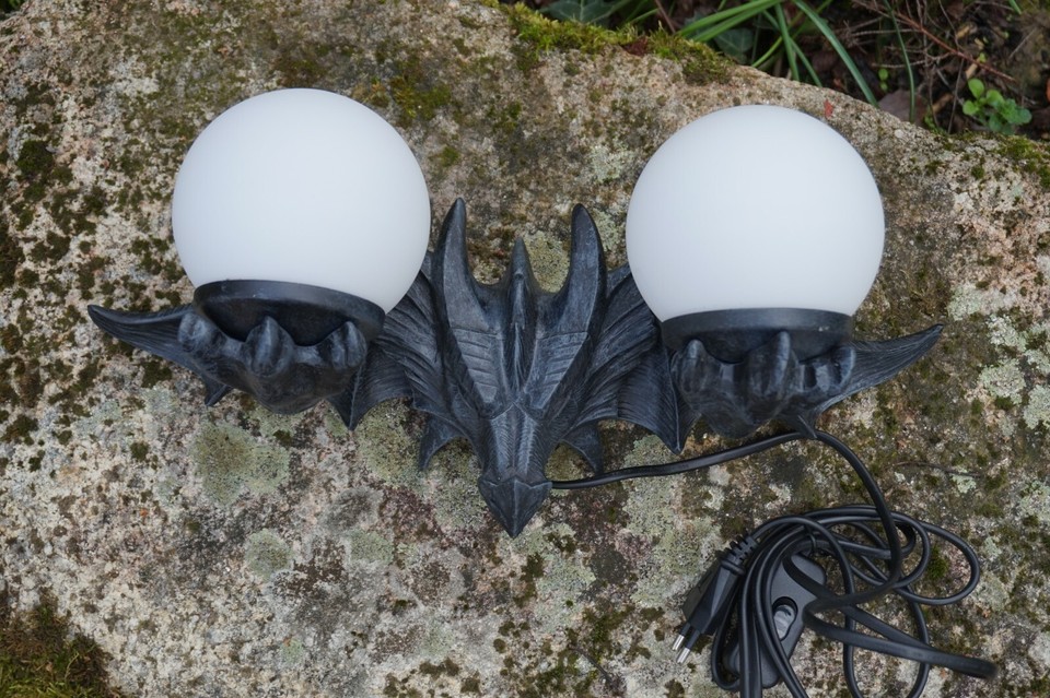 812.1515 LUSTRE LUMINAIRE LAMPE APPLIQUE 2 GLOBES DRAGON HEROIC FANTASY