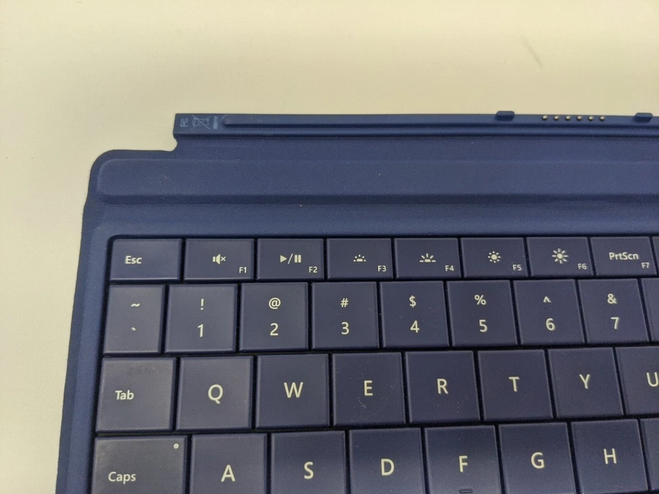 Microsoft Surface 3 Type Utlra-thin Cover/Keyboard - Blue (1654) - Tested - Image 4 of 4