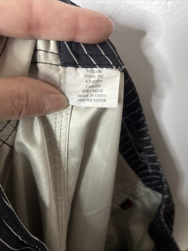 Volcom Black and White Stripe Board Swim Surfing Shorts No Tag Size True Size 33 - Picture 7 of 9