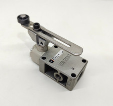 SMC VM830-01-13 heavy duty machine control valve (FREE SHIPPING)