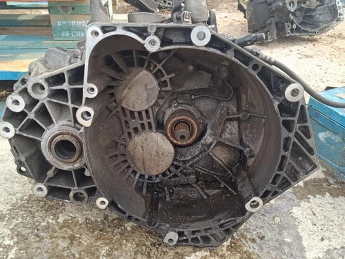 FM57B02 Gearbox for SAAB 9-5 FAMILIAR 3.0 TiD Vector 2001 797827 - Picture 1 of 6