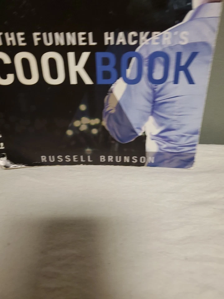 The Funnel Hackers Cookbook by Russell Brunson Spiral Bound Foto 4 de 4