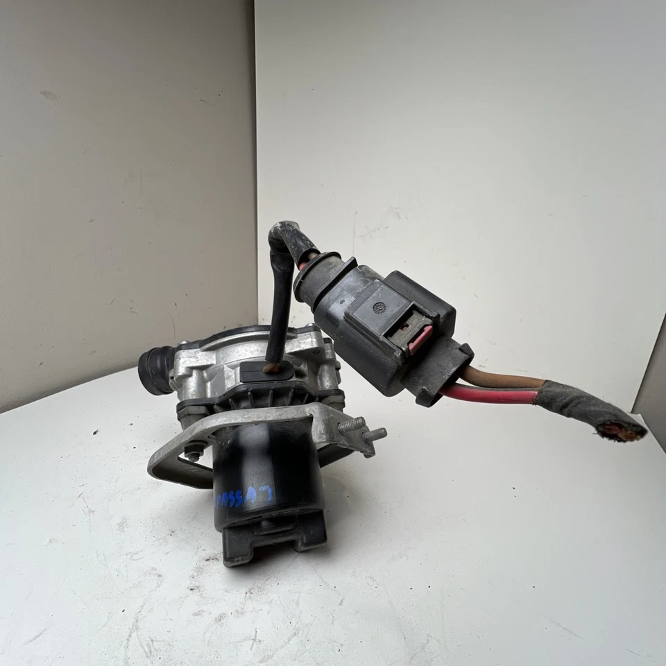 Volkswagen Passat 2017 bomba de inyección de aire secundaria 04E959231 OEM Foto 2 de 4