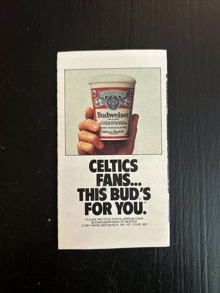 1987-88 Boston Celtics Calendario de Bolsillo NBA Parroquia Pájaro McHale Laimbeer Pistones! Foto 2 de 4