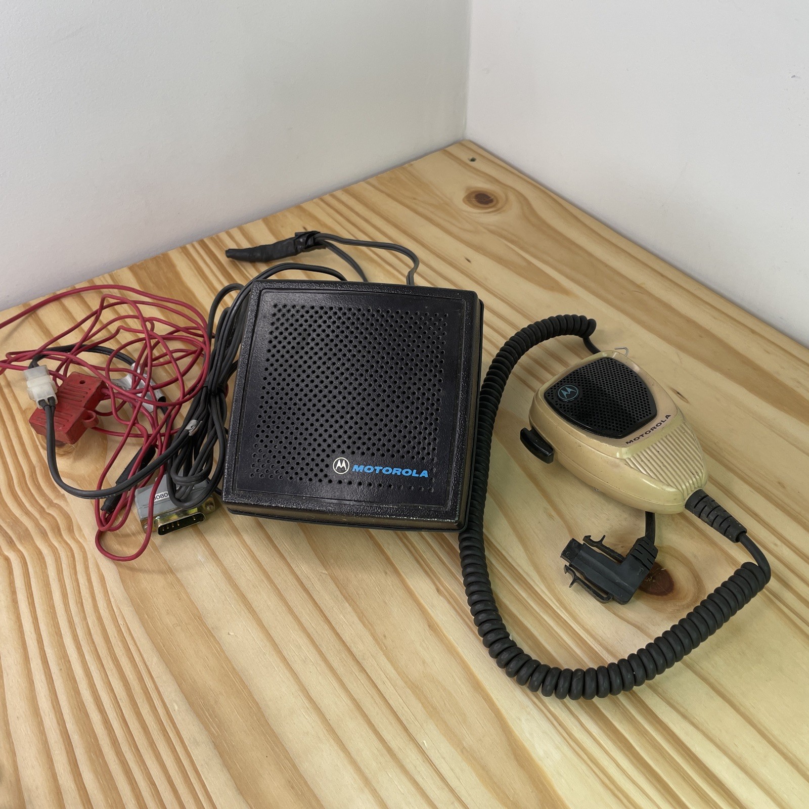 Microphone Hmn2052a + Speaker Hsn4018b Lot, Untested