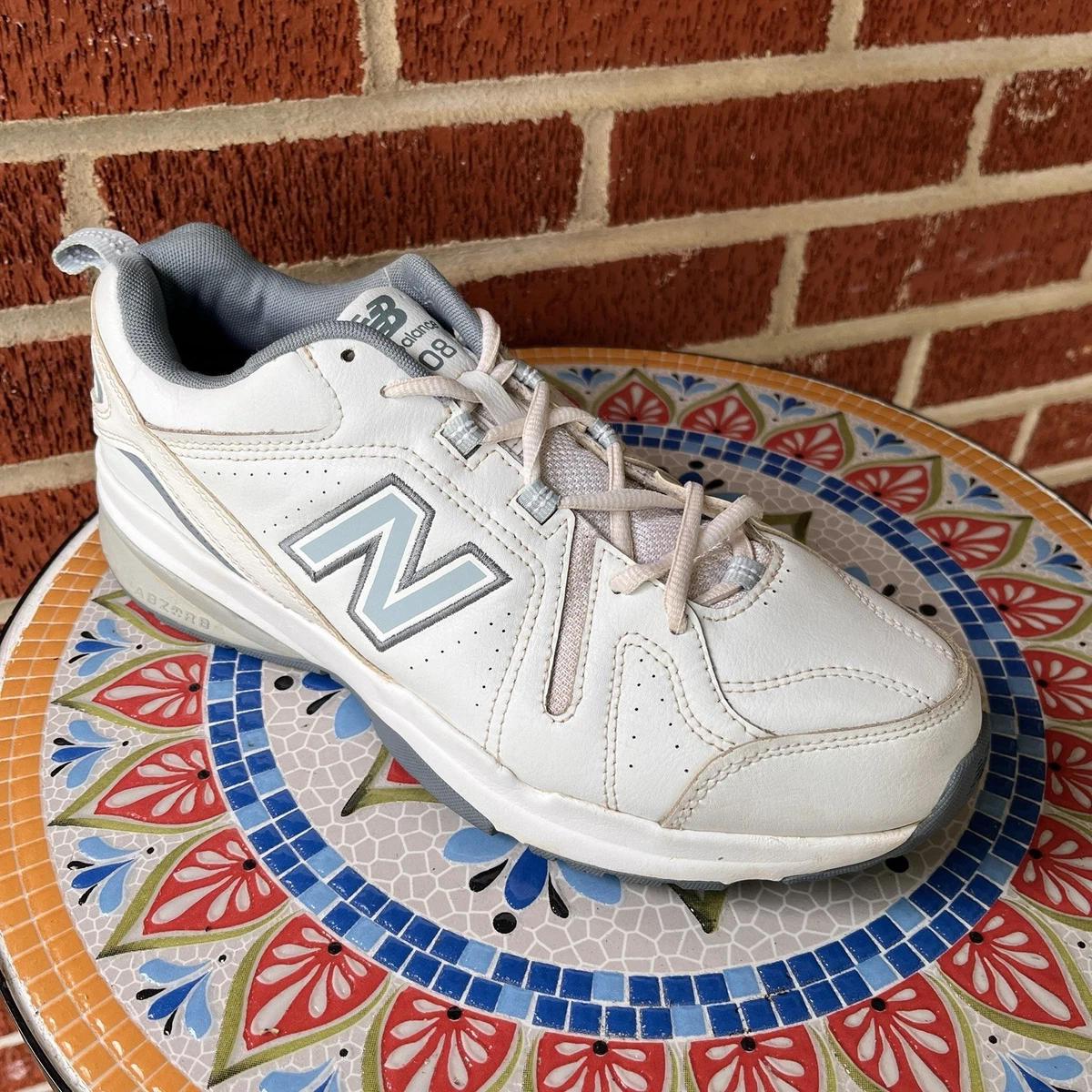 New Balance 608 v5 Mens 10.5 B Narrow White Blue Leather Sneakers WX608WB5 Size 9 - New Balance 608v5 White Light Blue W for sale  main image 4