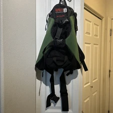 RARE OSPREY SLYLARK BACKPACK  SERIES Made In Colorado USA. GREEN Black Pls READ