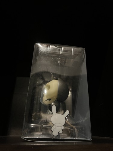 Kidrobot Half Ray White 5" Dunny de Jason Freeny 2017 Brilla en la Oscuridad Nuevo en Caja - Imagen 6 de 6