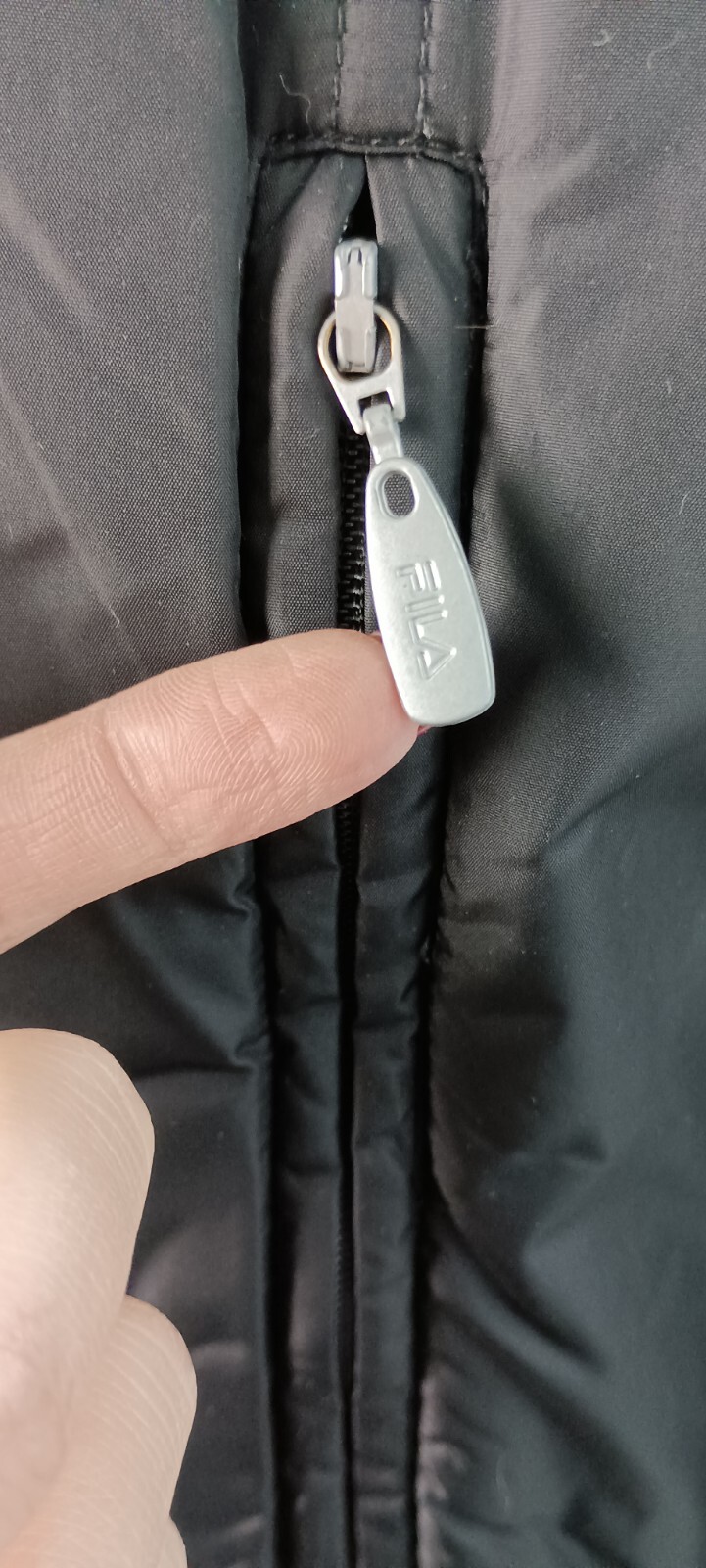 articolo b4153 giubbotto fila poliestere unisex L nero le misure sono ascelle