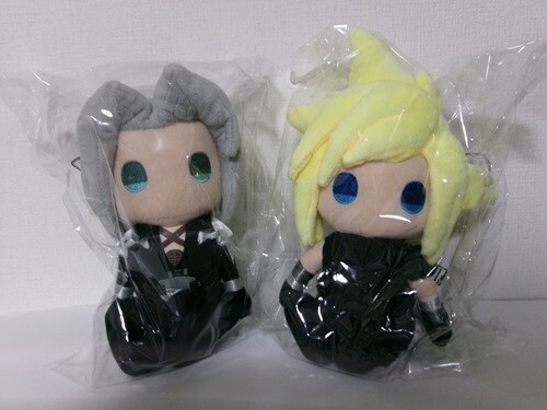 Peluche Sephiroth Final Fantasy VII Remake, Seduto 25cm, Collezionismo Square Enix - 3