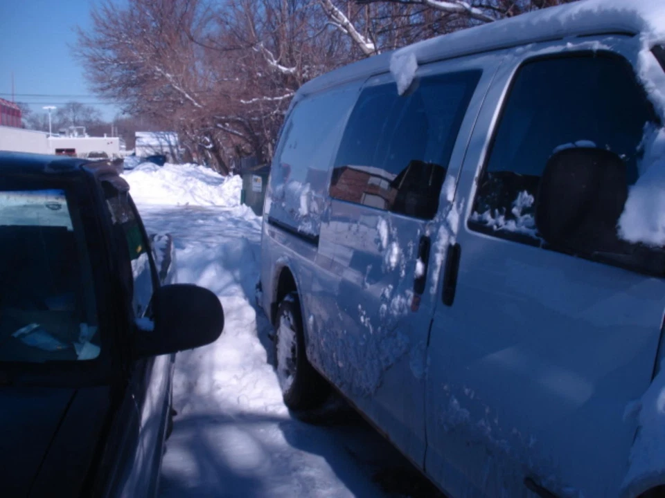 Used Rear Drive Axle Assembly fits: 2002 Chevrolet Express 2500 van semi-floatin Foto 2 de 4