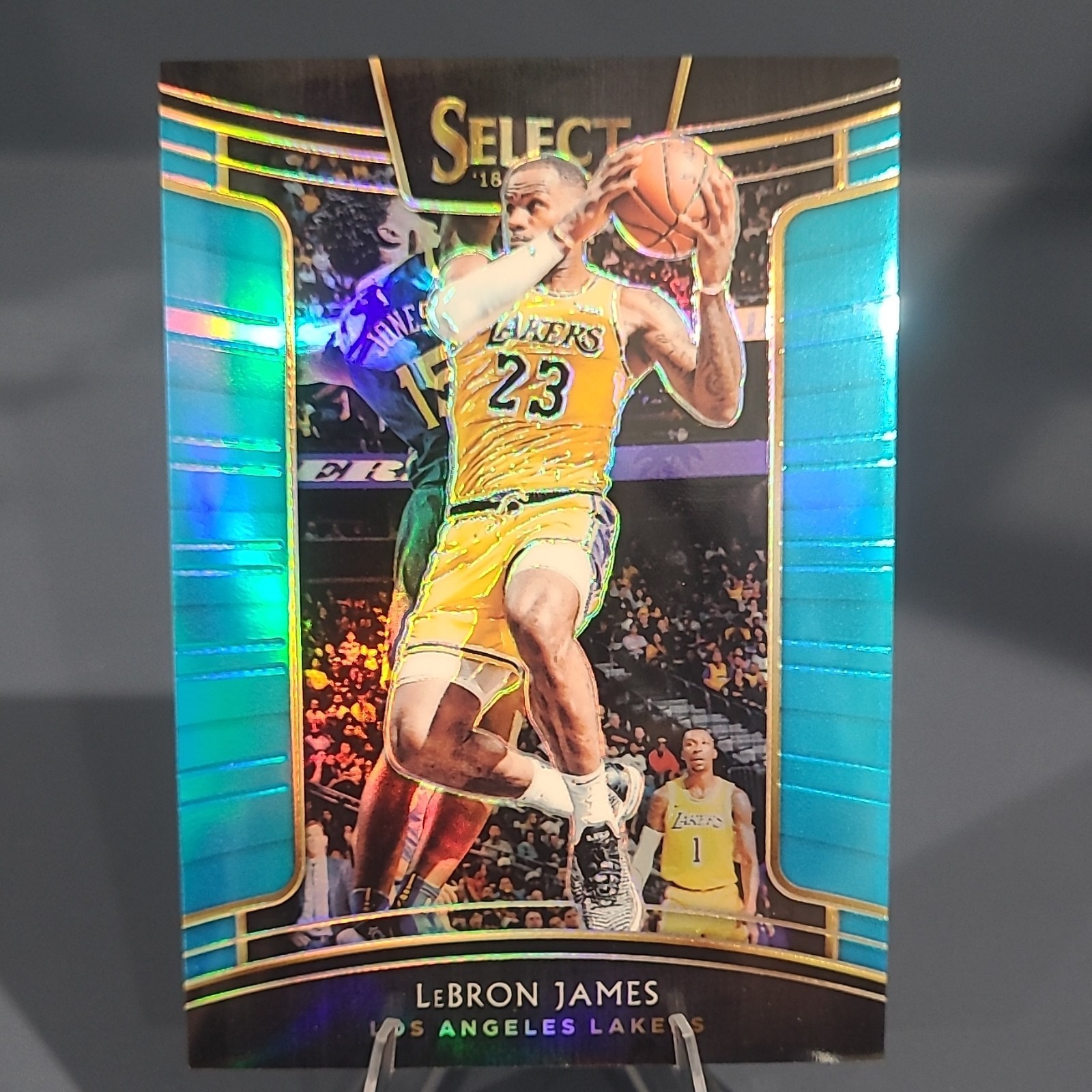Panini 2018-19 Select Concourse LeBron James #11 Light Blue Prizm 117/299 Lakers
