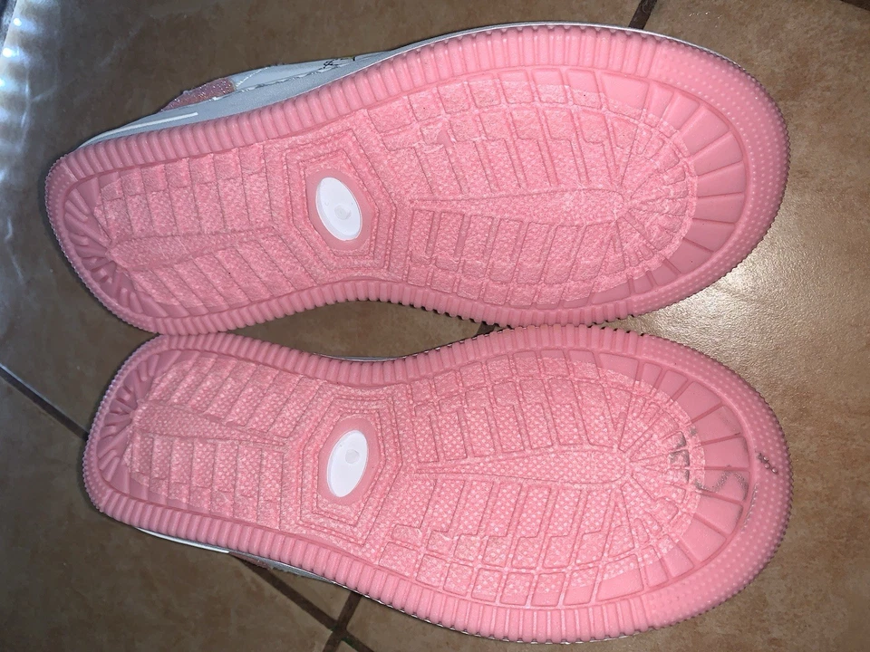 Nuevas Tenis Peanuts Snoopy Niñas Blanco/Rosa Estampado Talla 3 Foto 4 de 4