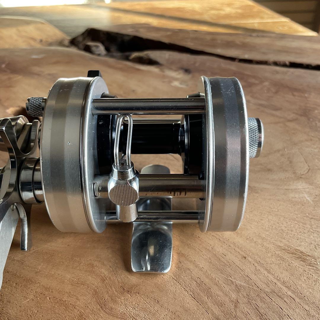 リール Ambassador 2500C Abu Garcia Ambassador 2500C Baitcasting Reel with Custom