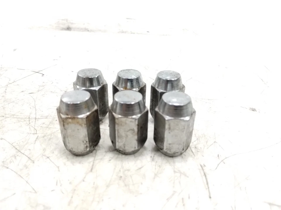 Conjunto de porcas dianteiras Can-Am Spyder RT 990 2011 - Imagem 2 de 4