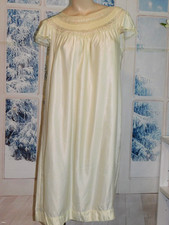 Lg Vntg 1950's Free Bust Gown Cap Sleeves BARBIZON lace detail Silky soft