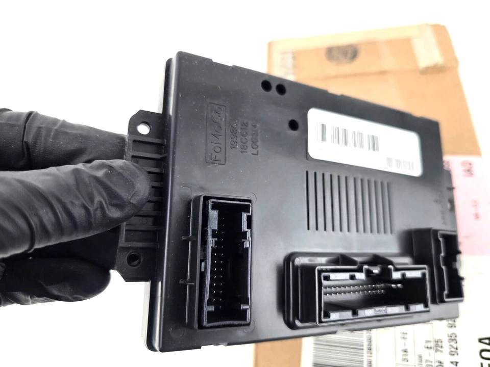 Módulo de unidad de control de tablero Ford OEM NOS DE9Z-19980-G 2013-2014 Lincoln MKT Foto 3 de 4